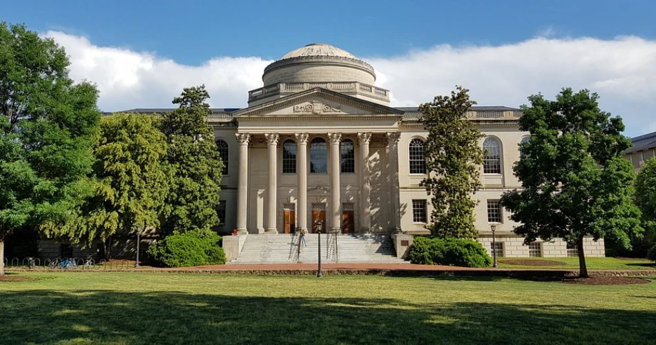 Las 10 Mejores Universidades para Entusiastas del Aire Libre. Una Mezcla Perfecta de Educación y Aventura