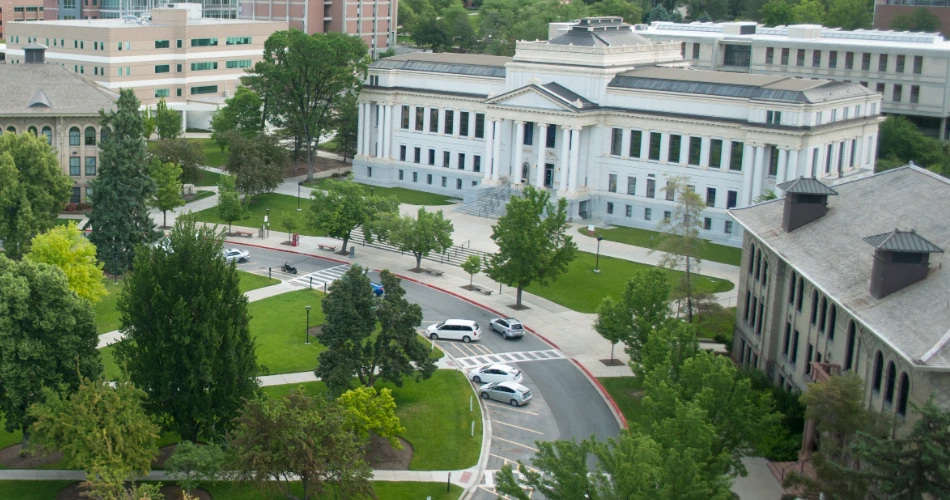 Las 10 Mejores Universidades para Entusiastas del Aire Libre. Una Mezcla Perfecta de Educación y Aventura
