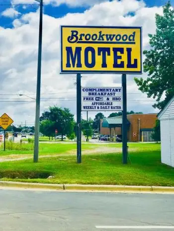 Brookwood Motel 8